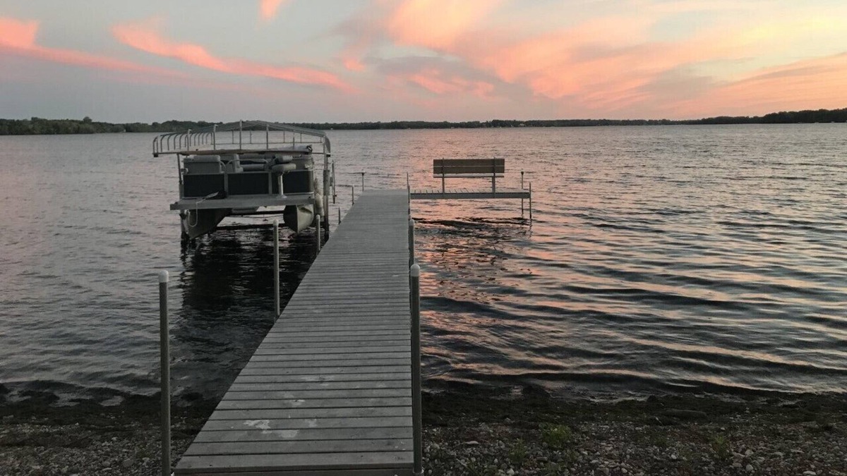 Faribault House | Why not stay at the lake?