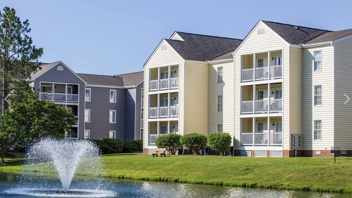 Williamsburg House | Why Worry?! Book Wyndham Kingsgate/2br-sleeps 8/4 to 14 nts