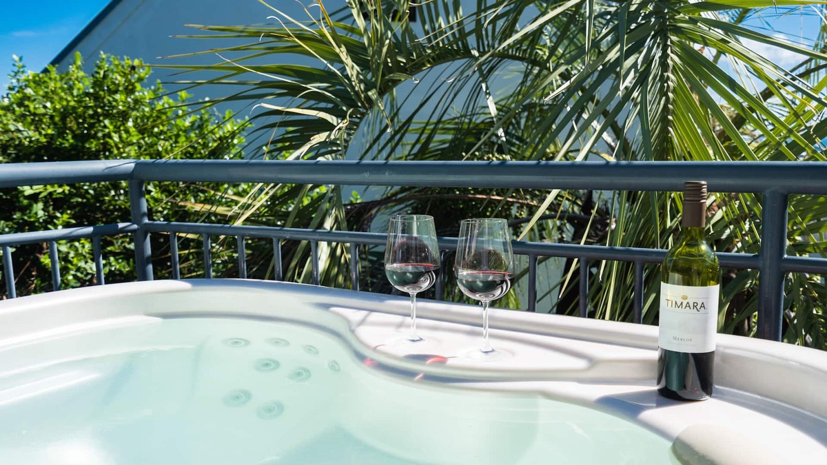 Palm Beach Cottage | Wicked Sea Views,Wifi,HotTub,SKY TV, Kayakandamp;(Car?)