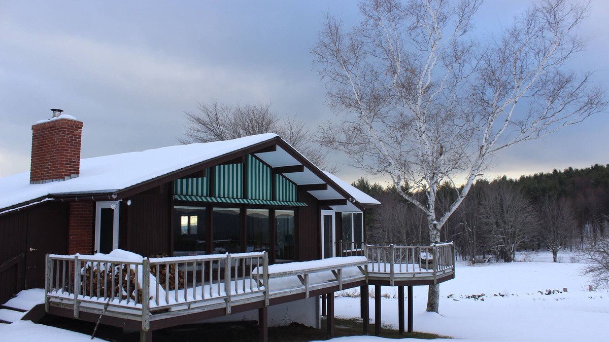 Rockingham Ski Chalet | Wide Open Mountain and Valley Views, Beautiful Sunsets, Scenic Southern Vermont