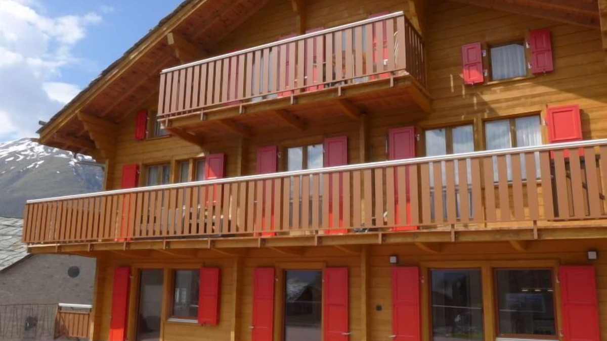 Graechen Apartment | Wiedersehn Dachgeschoss by Interhome