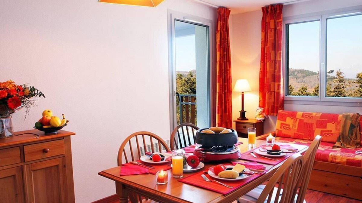 Ax-les-Thermes Apartment | Wifi, 100m from ski slopes, fitness, swimming pool, sauna, ski locker, 31m², Ax-Les-Thermes