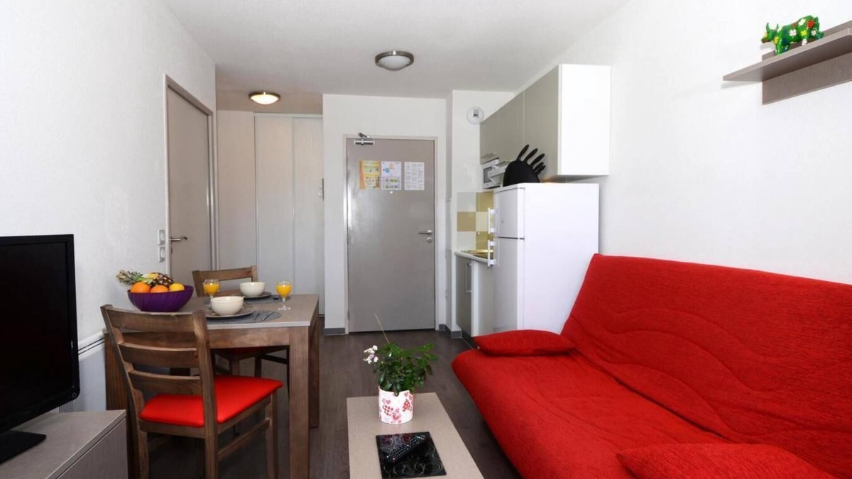 Les Angles Apartment | Wifi, 300m from resort center, fitness, swimming pool, terrace, balcony, tv, ski locker, 27m²