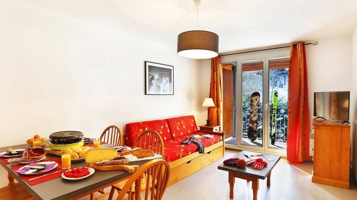 Ax-les-Thermes Apartment | Wifi, 50m from resort center, fitness, swimming pool, sauna, parking, ski locker, 28m²