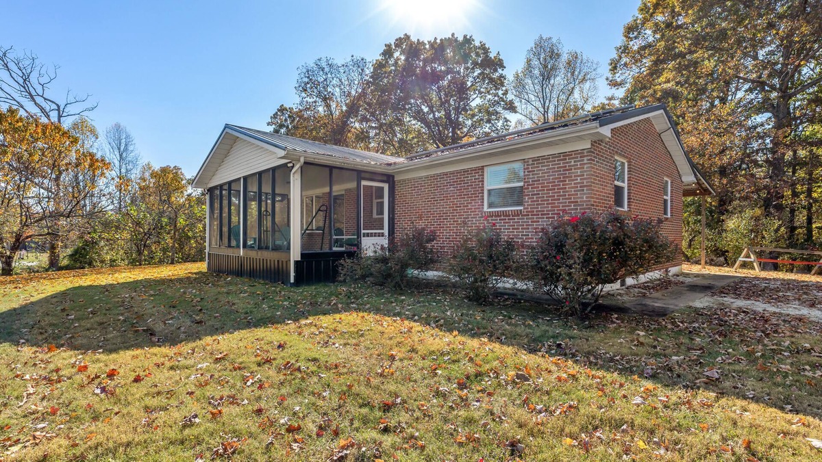 Beattyville Cottage | WiFi & Adventure - Grey Duck - Rock Climbing Retreat in Red River Gorge, Kentucky!