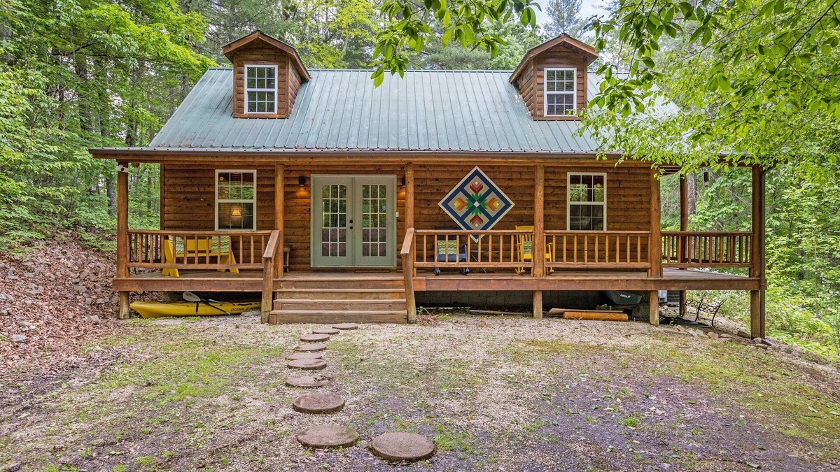 Rogers Cabin | WiFi & Adventure - Large Family Cabin - The Road's End - Red River Gorge, Kentucky!