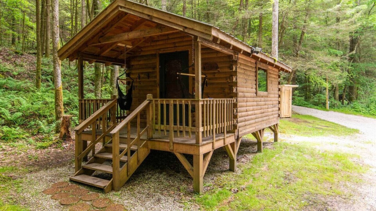 Campton Apartment | WiFi & Minimalist - Cozy Creek -Red River Gorge KY