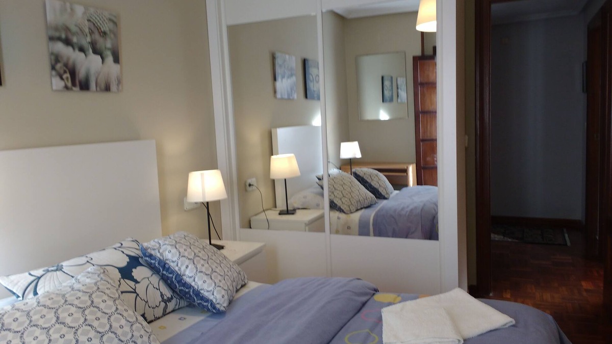 Old Town Apartment | Wifi, next to the Cathedral, Historic Center