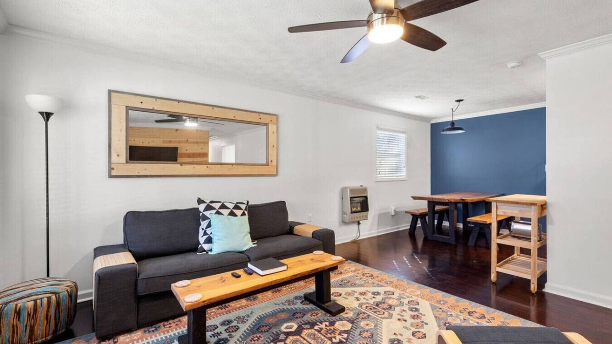 Beattyville Apartment | WiFi - Pet Friendly - Cozy Stay - Grey Duck