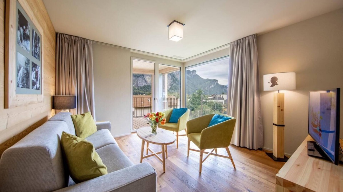 Meiringen Apartment | Wifi, sauna, terrace, balcony, tv, ski locker, 90m², Meiringen-Hasliberg