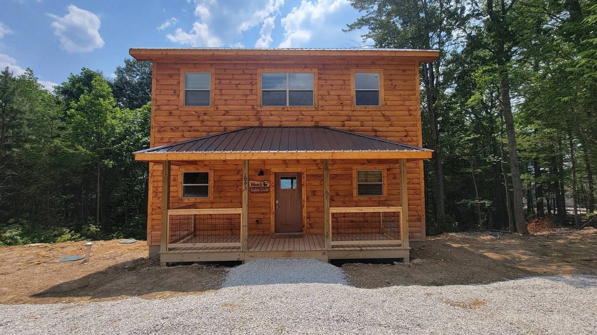 Rogers Cabin | WiFi w/Great Location - Skyline Chalet - Large Family Getaway in Red River Gorge, KY!
