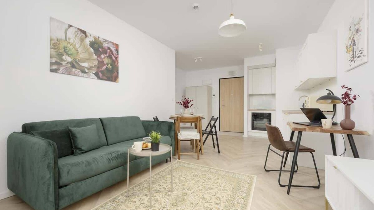 Wlochy Apartment | Wiktoryn 6 | Charming Apartment | WiFi