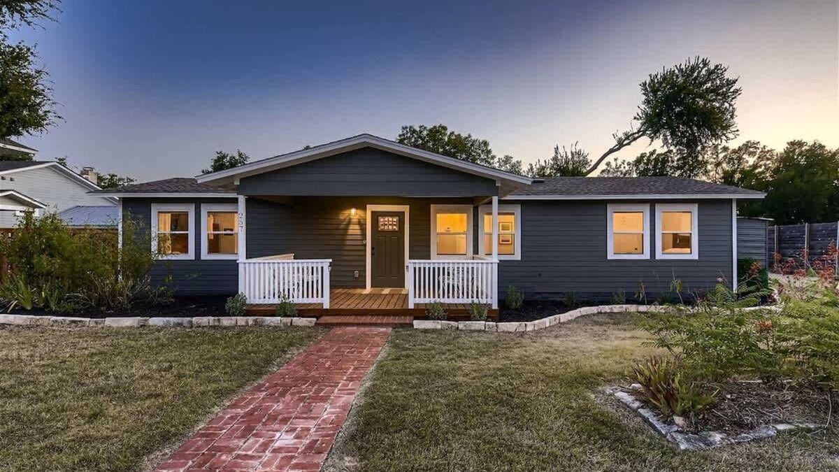 Georgetown House | Wilbarger Villa sunsets overlooking SWU & Downtown