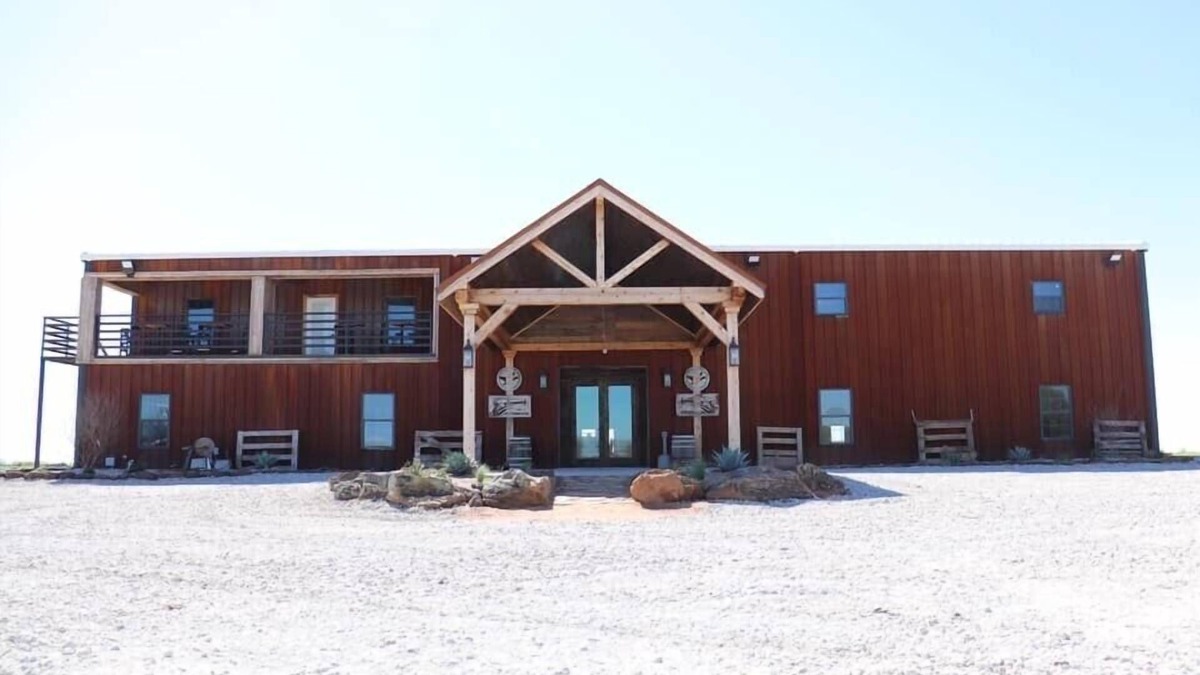 Italy Cabin | Wild Acres