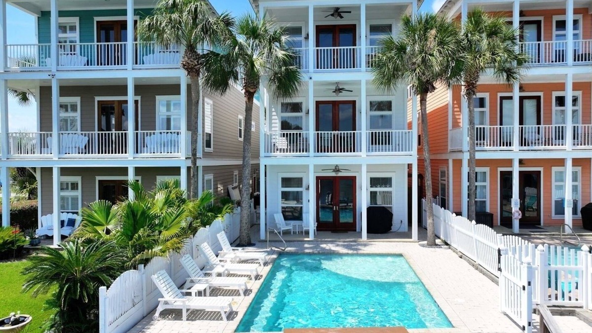 Bel Air House | Wild Herron-Boaters Paradise! Boat dock, Beach Views Private Pool. 4 BR home.