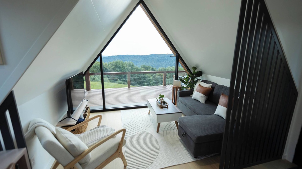 Jamestown House | Wild Rose Ridge