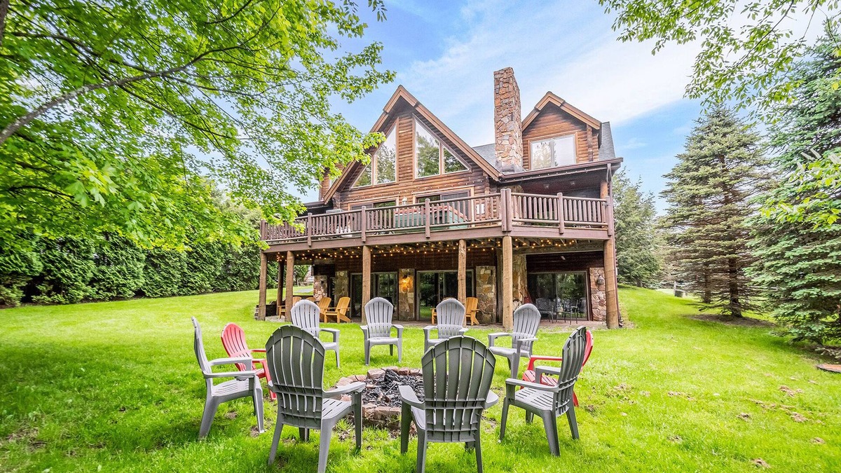 North Glade Hills House | Wild Wild West | Dock Slip, Hot Tub, Firepit!