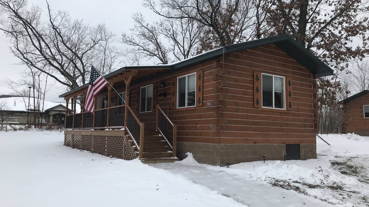 Necedah Cabin | Wildcat cabin