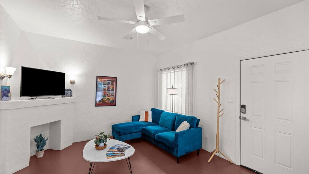 Rincon Heights House | Wildcat Chalet Walking to U of A