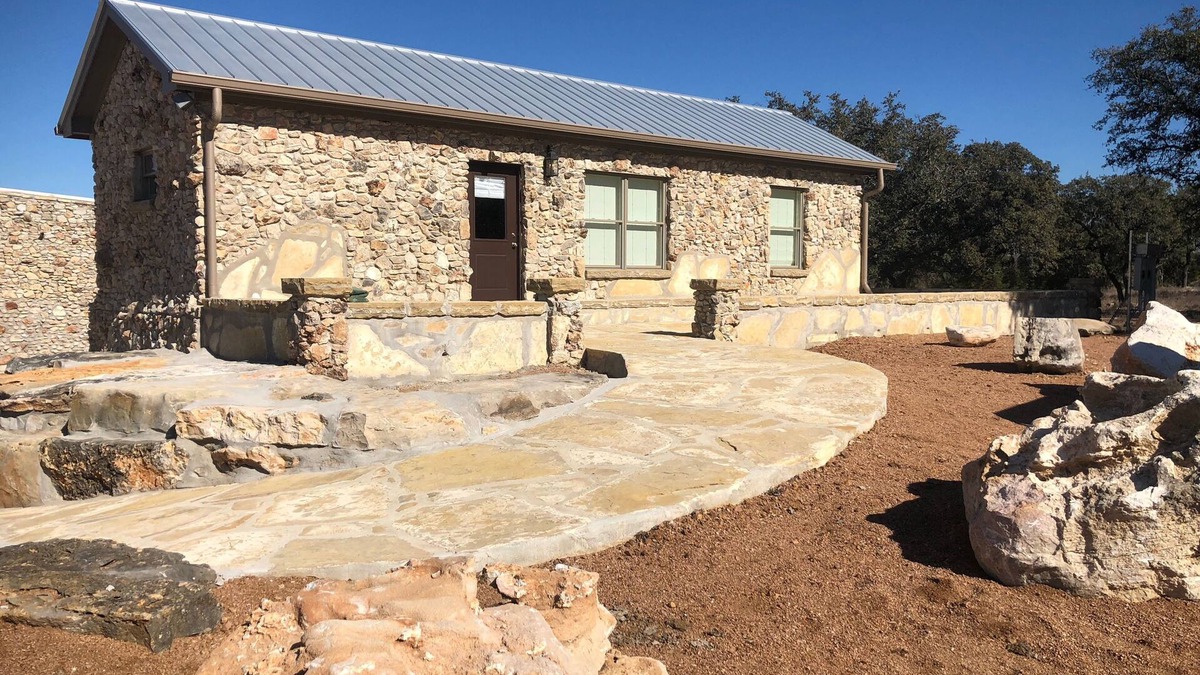 San Saba House | Wildebeest Guesthouse on the 5 J Ranch