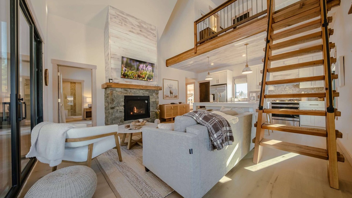 Eureka House | Wilderness Club Nest – Private Hot Tub | Forest View