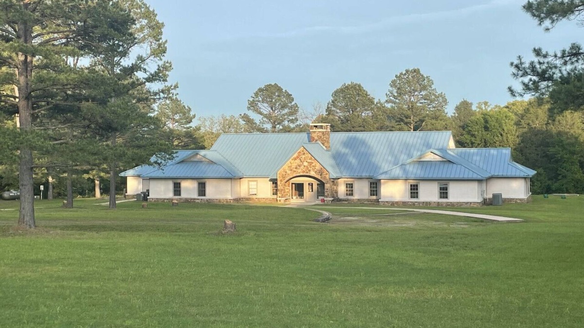 Cecil House | Wilderness Lodge inside private 240 acre Ozark Foothills Paradise