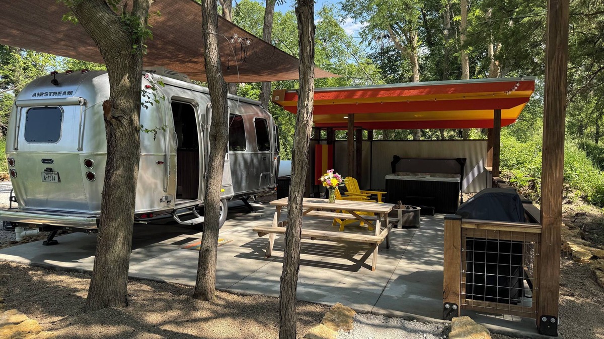 Ashland House | Wildflower Airstream with 4 Person Hot Tub