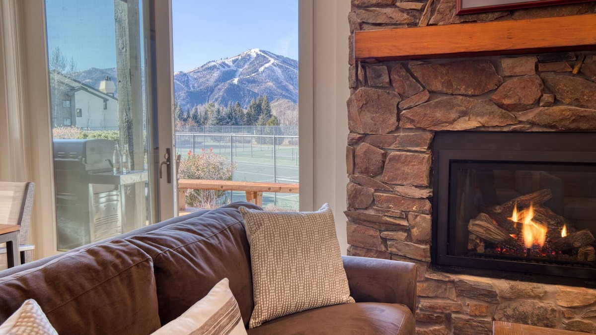 Elkhorn Condo | Wildflower Resort Stay - Sun Valley Condo with King Bed and Mtn Views
