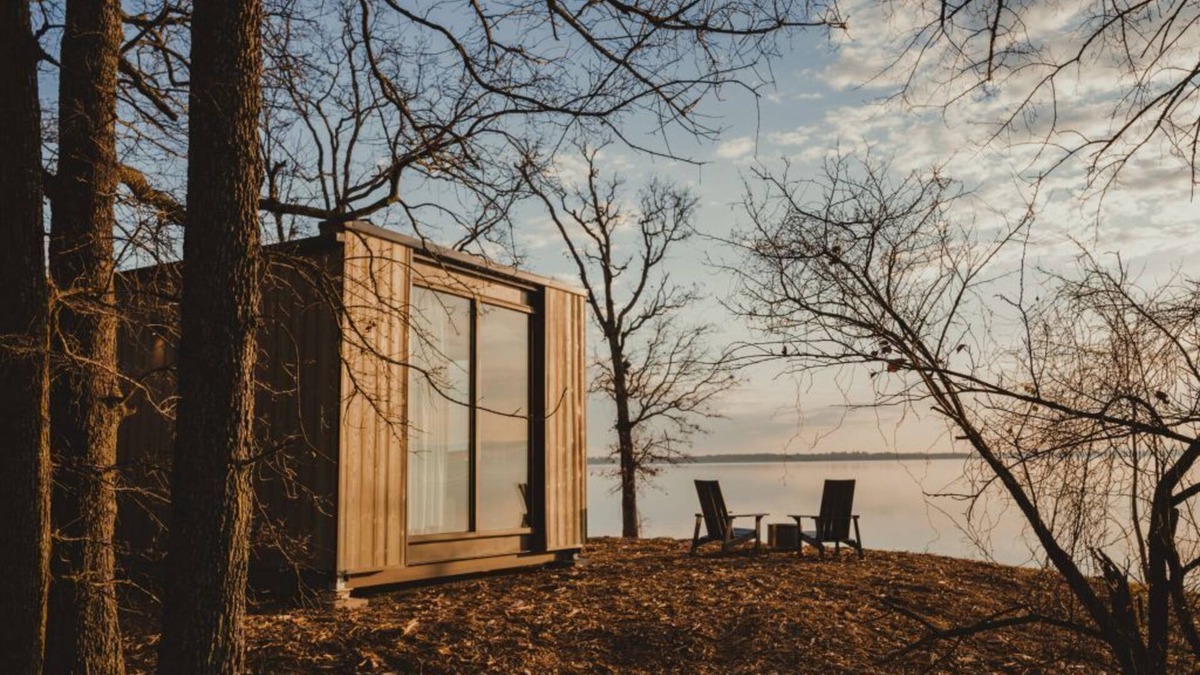 Quinlan Cabin | Wilding Hotels Tawakoni Lakefront Suite
