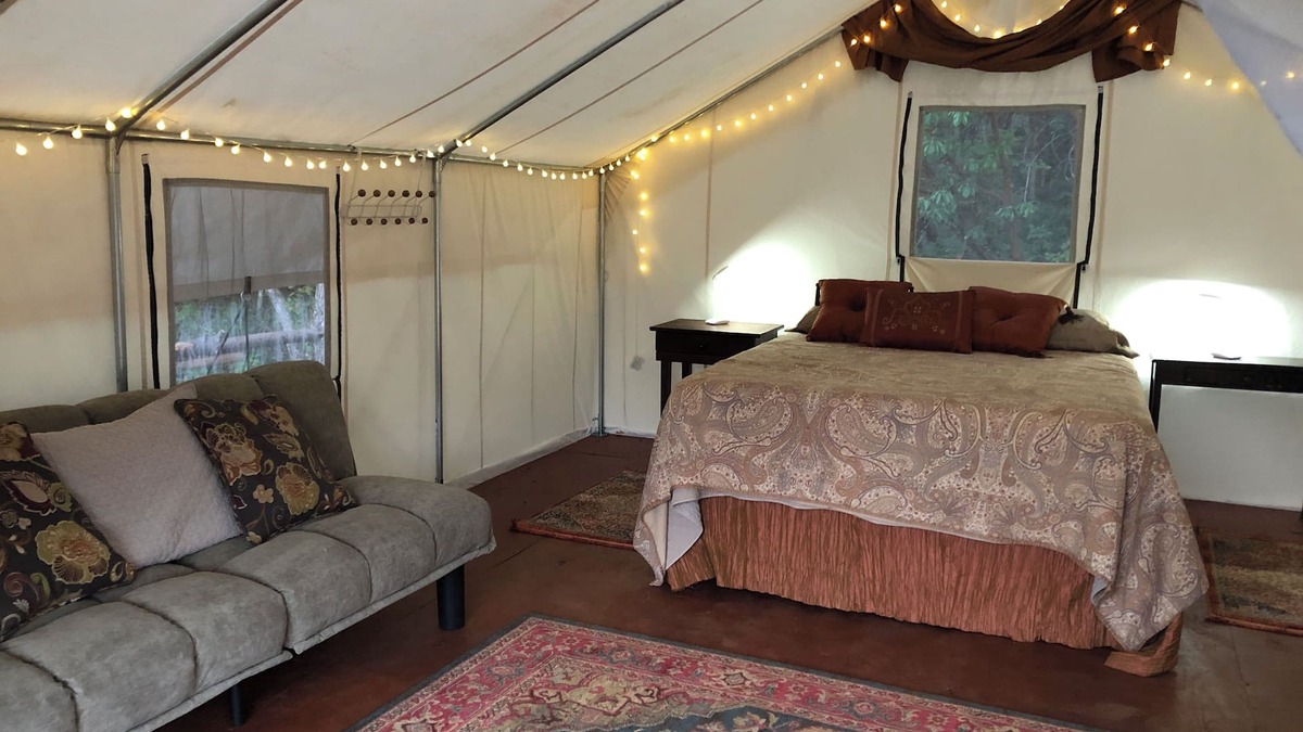Cave Junction RV Rental | Wildlife, Nature, Glamp #3