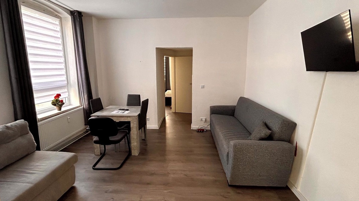 Neumuenster House | Wilhelmstraße 19 W1 - 2 bedrooms with living room