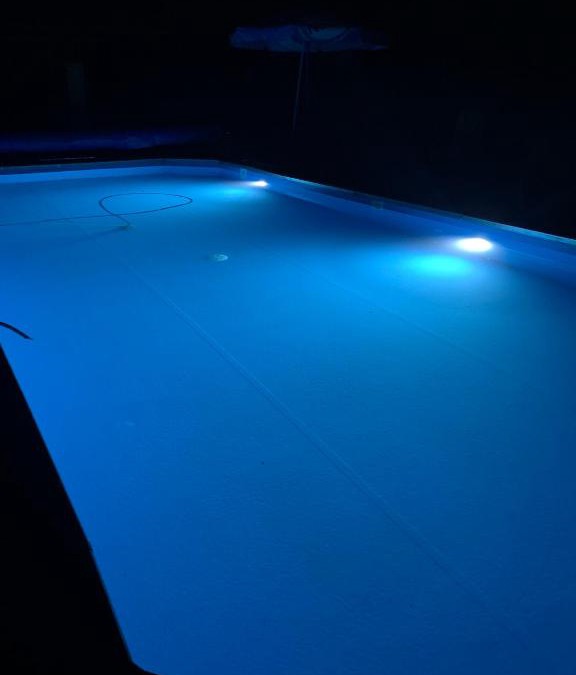 Zurawica Villa | Willa 250 M z basenem, jacuzzi, ogrodem , tarasem oraz 2 hektary sadu , kominek i inne atrakcje