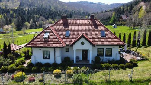 Gorki Mae House | Willa Cztery Pory Roku