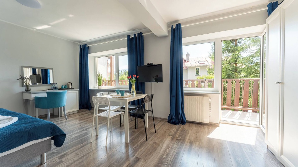 Szklarska Poreba Apartment | Willa SONATA, quiet place near main sidewalk.nAppartment for 4 persons. App 103.