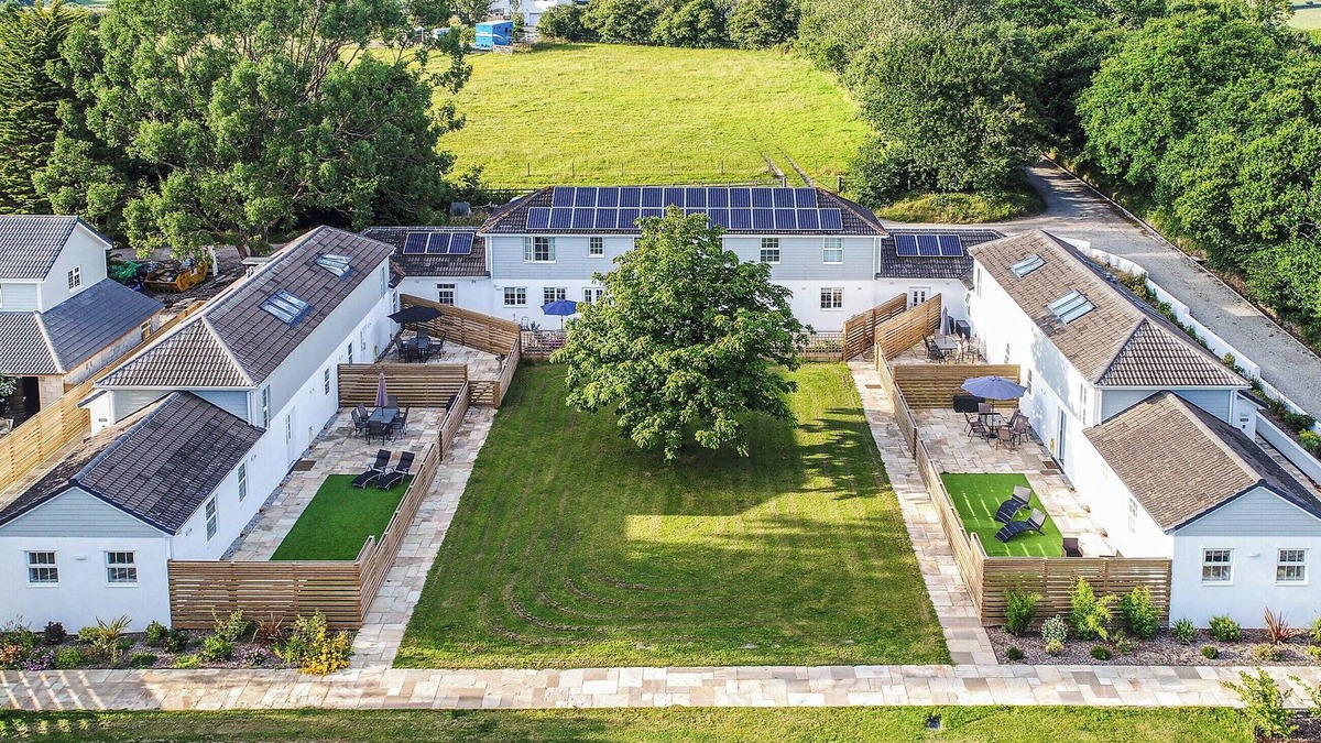 Saltash Cottage | Willow Cottage - UK38484