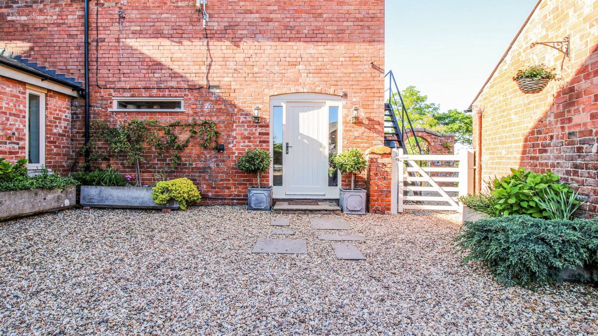 Ellesmere Cottage | WILLOW GRANGE ANNEX, romantic, character holiday cottage in Ellesmere
