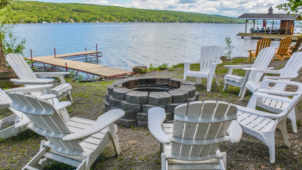 Town of Jerusalem Cottage | Willow Landing - Enjoy Breathtaking Sunrises on Keuka Lake!