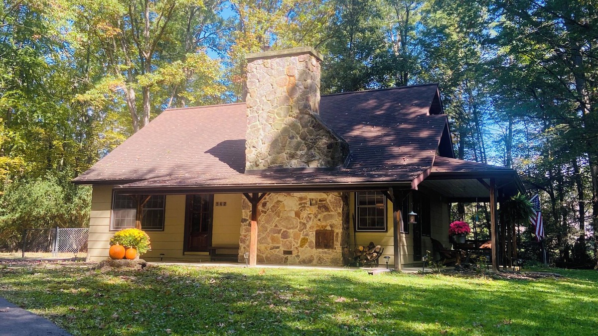 Stormstown Cottage | Willow Oak Cottage - completely renovated and 15 min from Penn State University