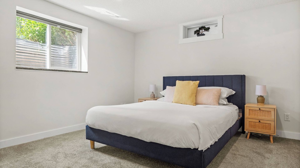 Willow Park House | Willow Park Suite - 1 Bdrm w Wifi, near Shopping