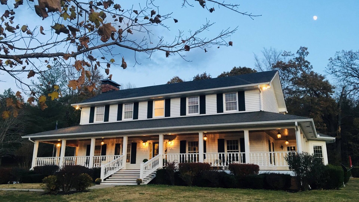 Pleasant View House | Willow Pond Nashville, A Private Luxury Five-Star Farmhouse Great for Lg Groups!