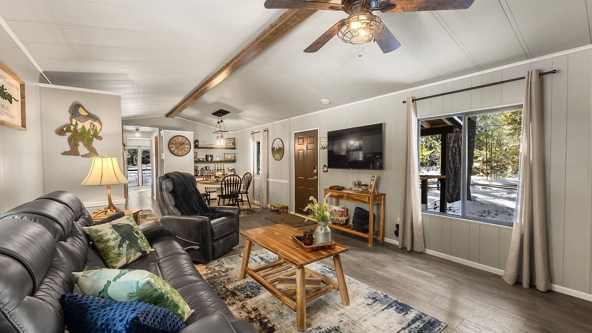 Ashford House | Willow's Hideaway @ Mt. Rainier - Sleeps up to 6