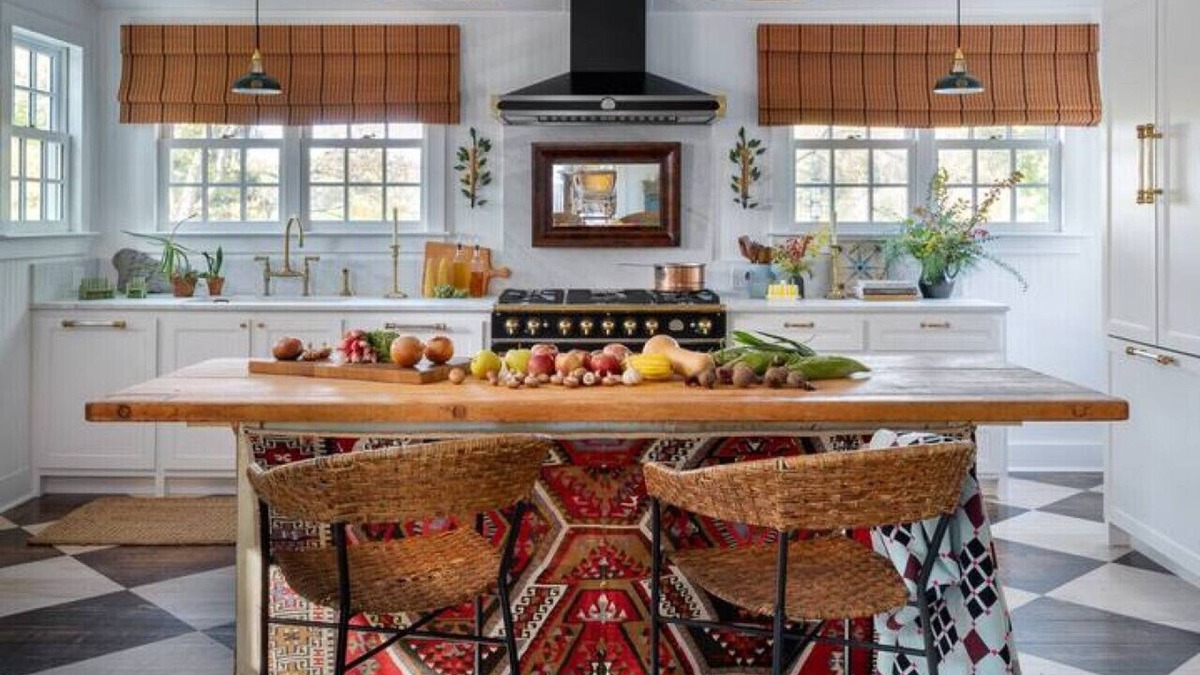 Pine Plains Apartment | Willow Vale Stunningly Designed Historical Icon w/Hot Tub