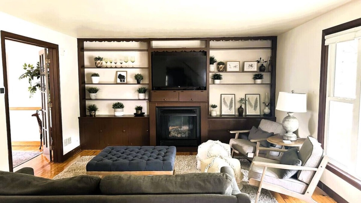 Little Chute House | Wilson Street Home- Corporate Rental