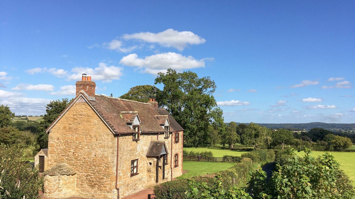 Church Stretton Cottage | WILSTONE COTTAGE, family friendly, with open fire in Church Stretton