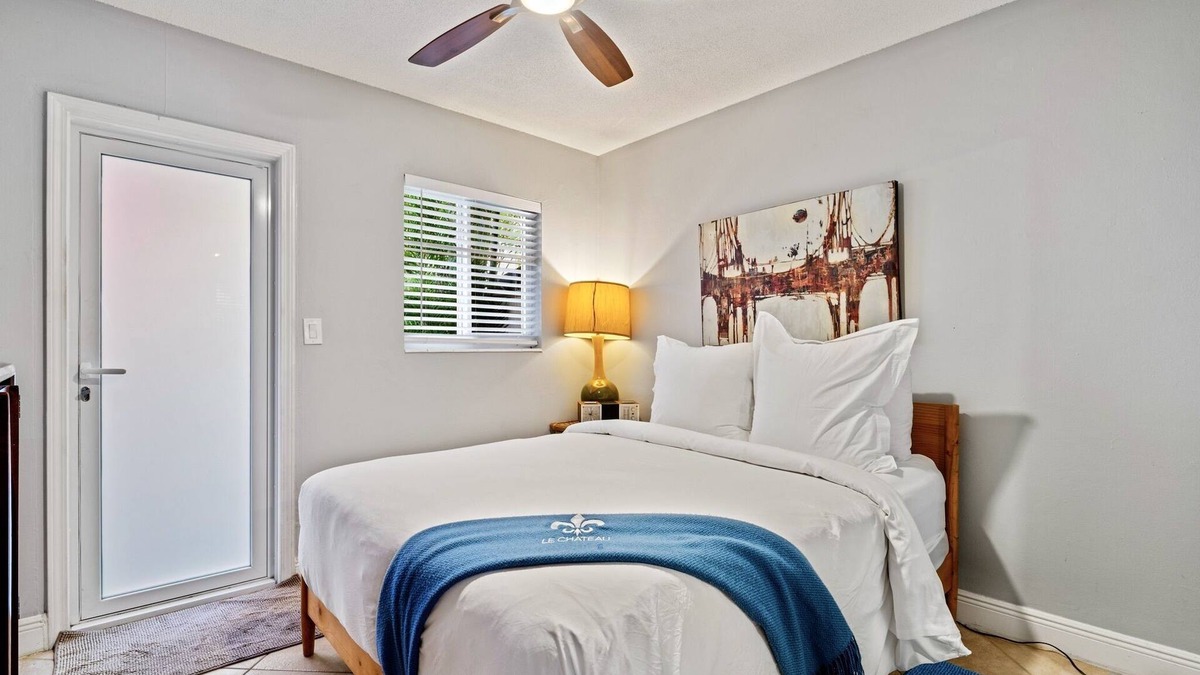 Wilton Manors Apartment | Wilton Manors 2BR Charm! Walk to the Drive