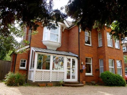 Horsham Bed & Breakfast | Wimblehurst Hotel