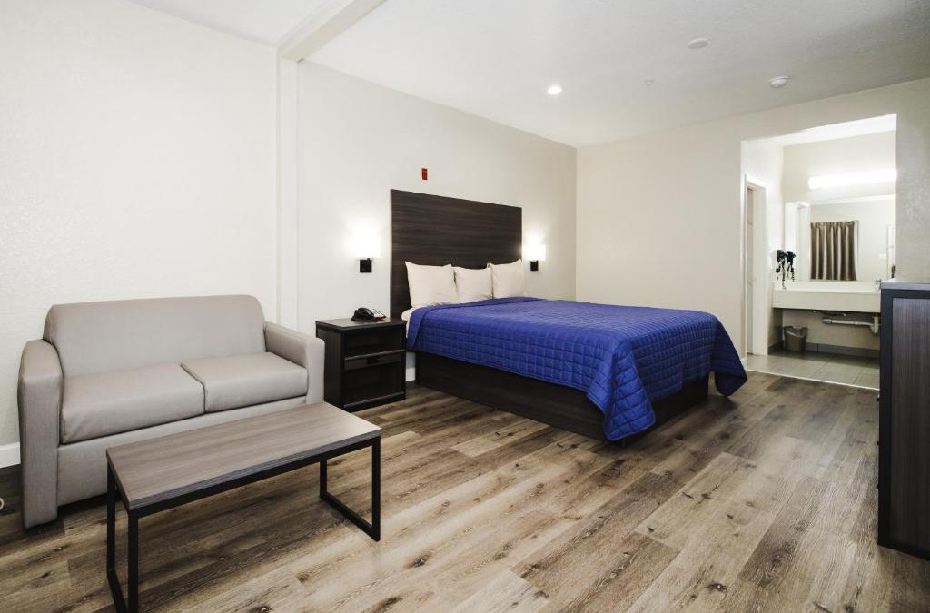 Humble Hotel | Winchester Inn and Suites Humble/IAH/North Houston