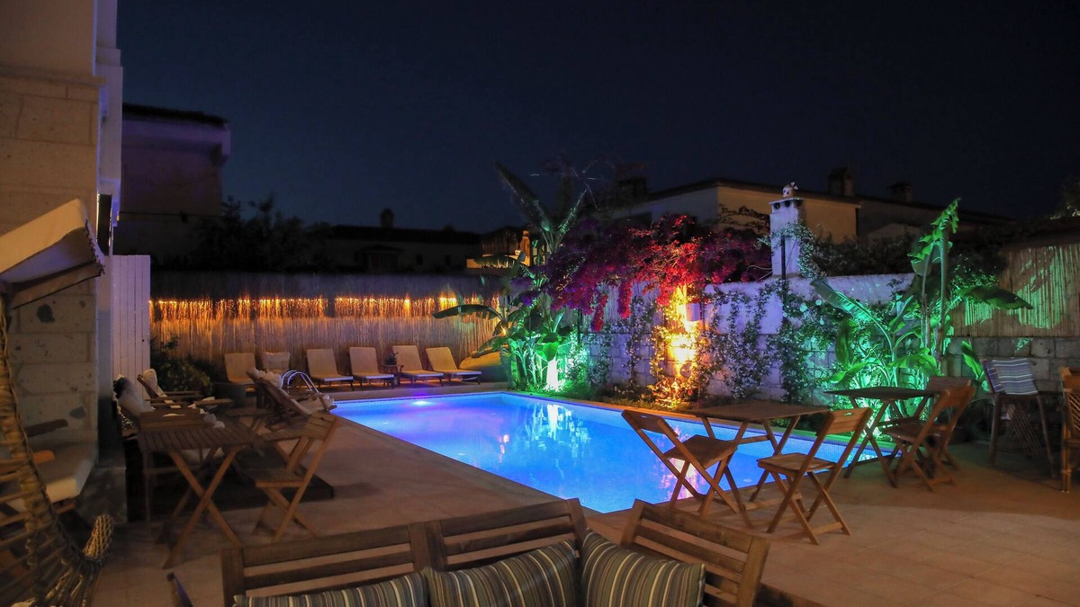 Ozdere Hotel | Wind of Alacati +12