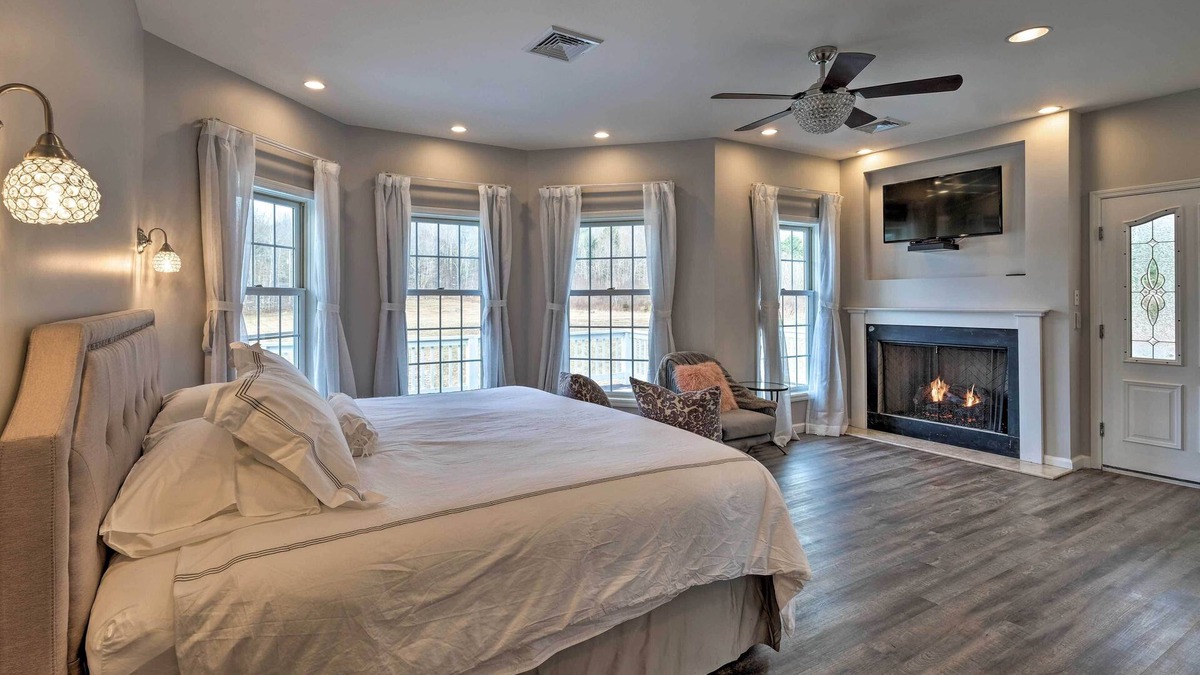 Windham House | 'Windham Manor' on 45 Acres - 5 Mi. to Ski Resort!