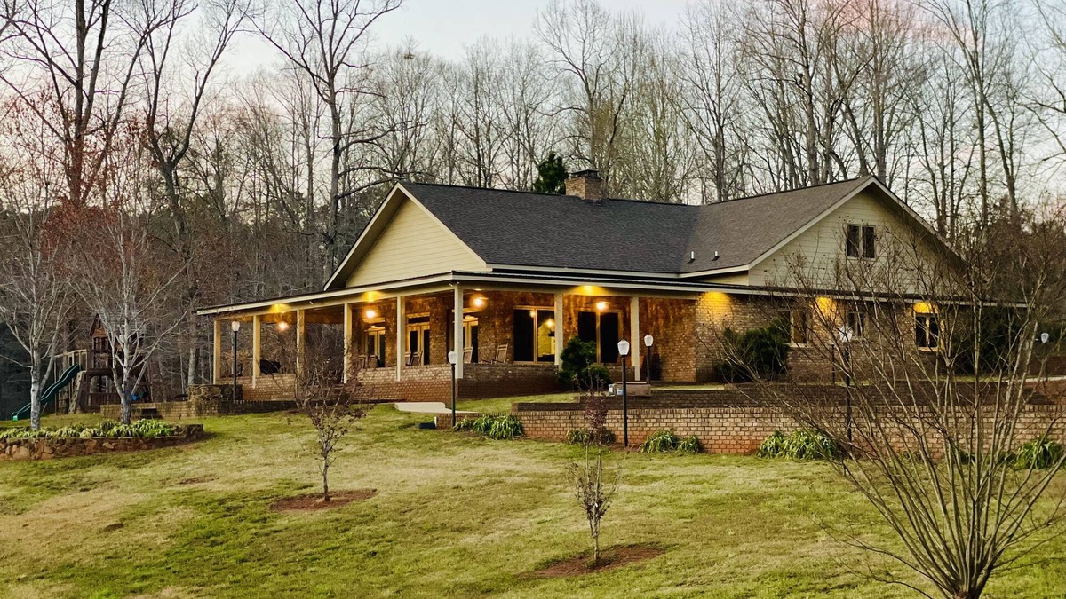 Culloden House | Winding Creek Lodge, Culloden, GA